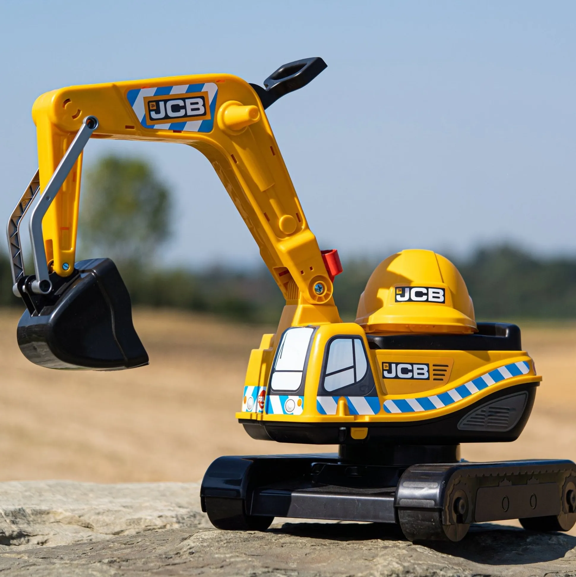 Falk JCB Fully Articulated Digger with Opening Seat and Helmet