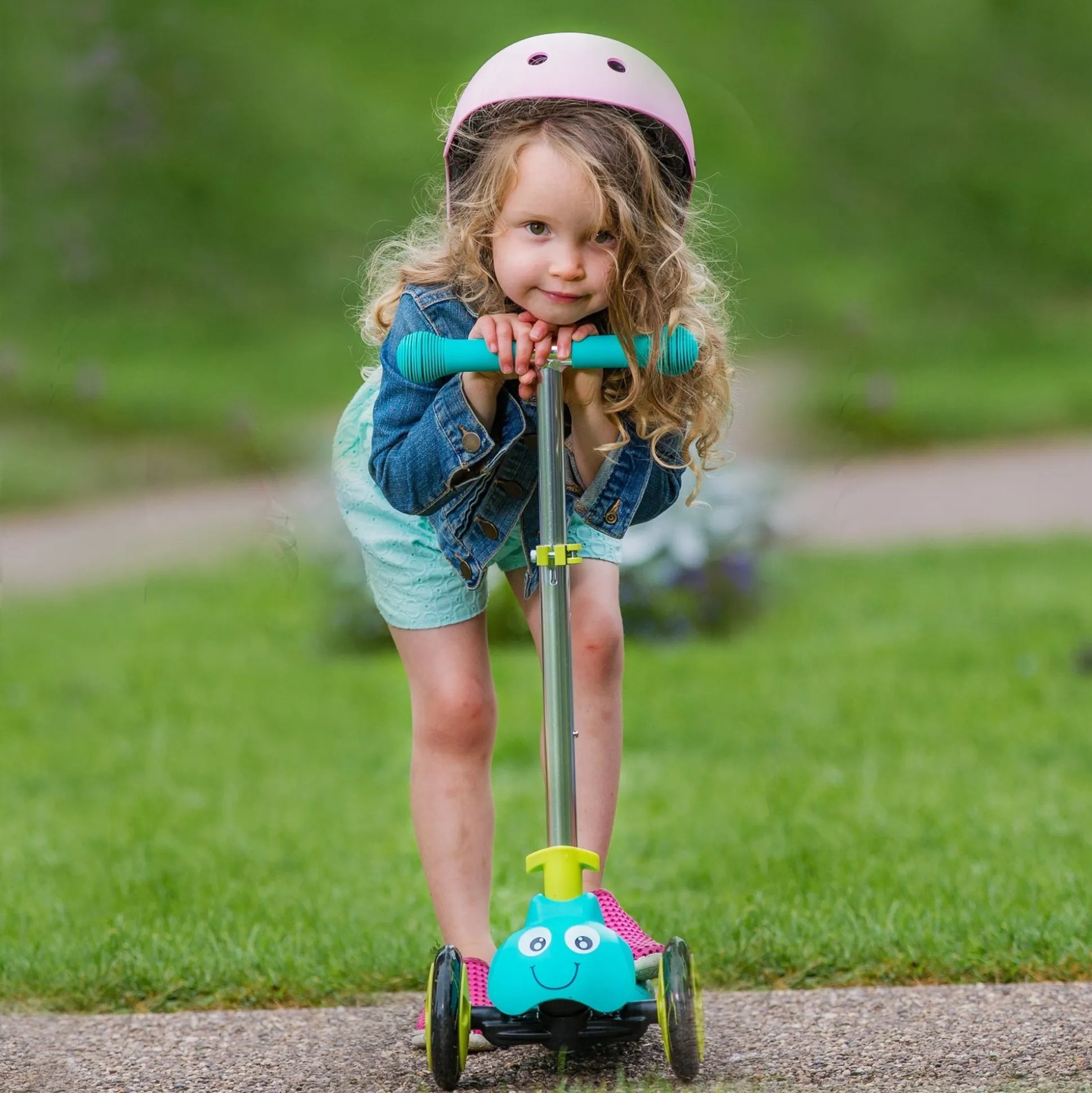 Scootiebug Splodge Foldable Ride On Scooter