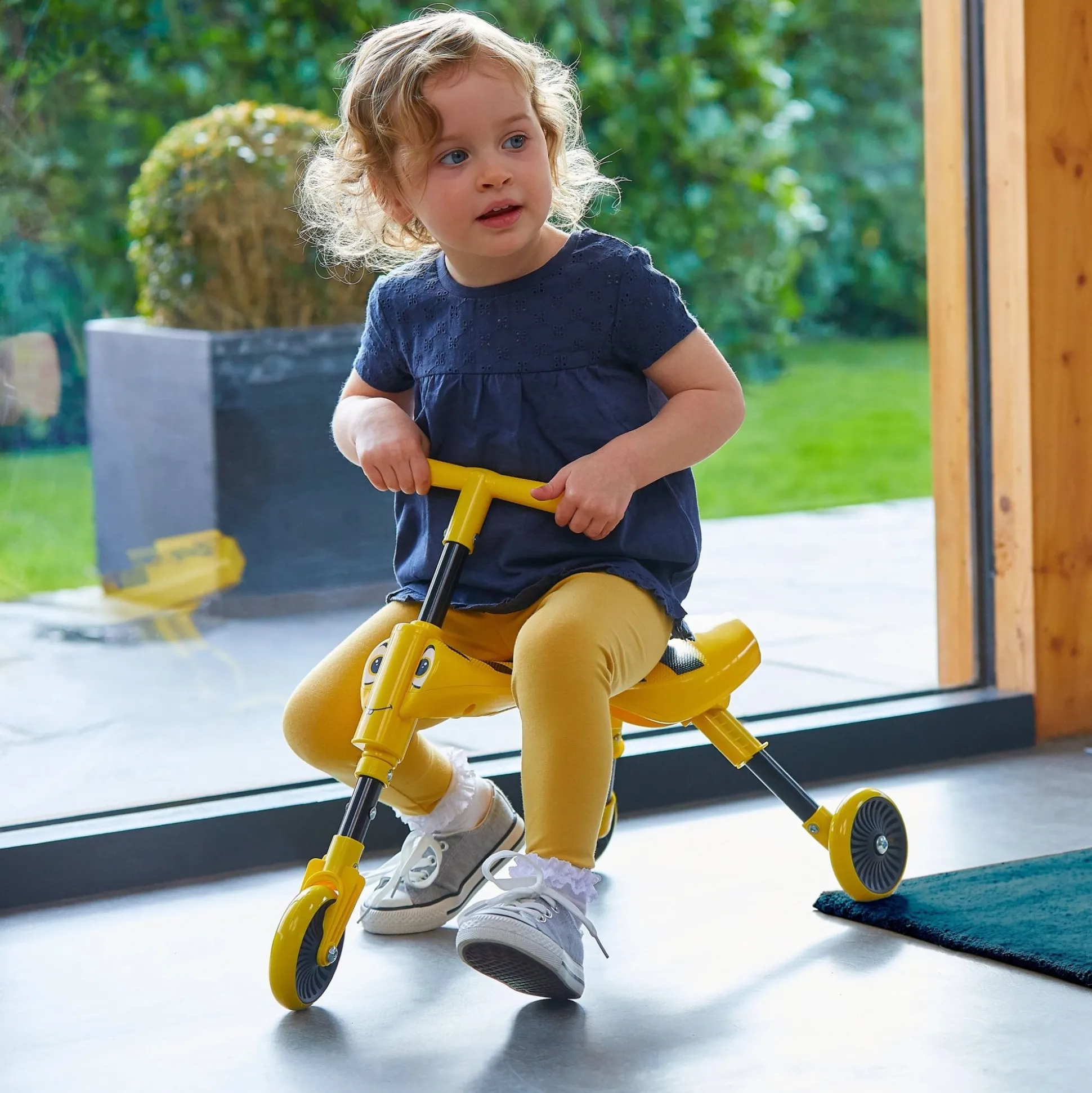 Scuttlebug Bumble Foldable Ride On Trike