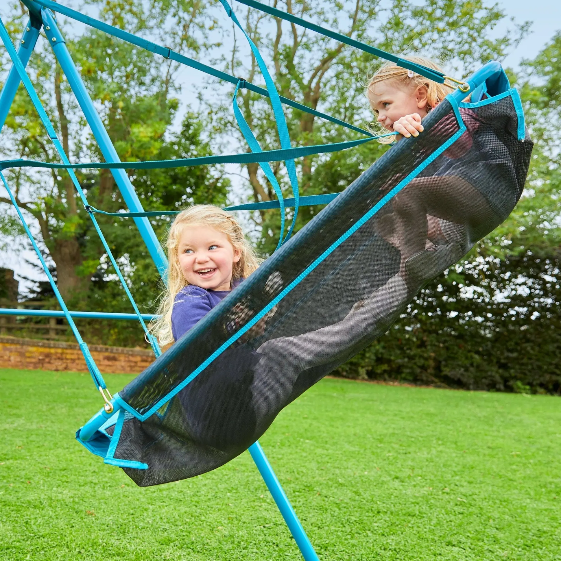 TP Deluxe Single Metal Swing with Pirate Boat Seat